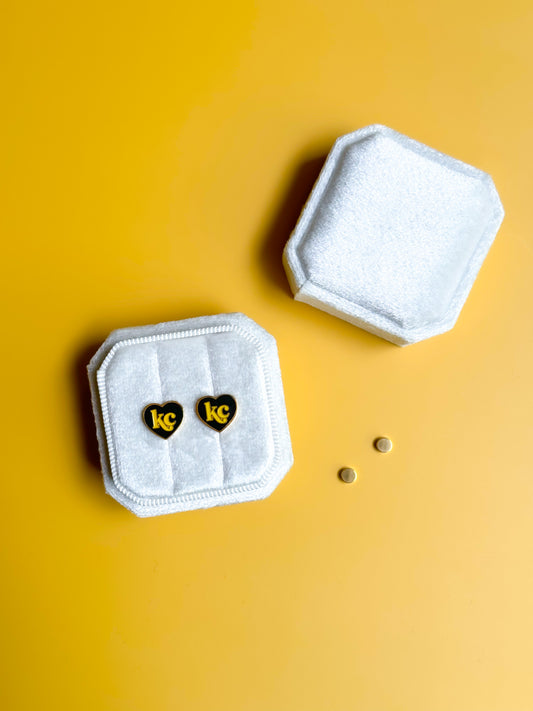 Tiger KC Heart Stud Earrings