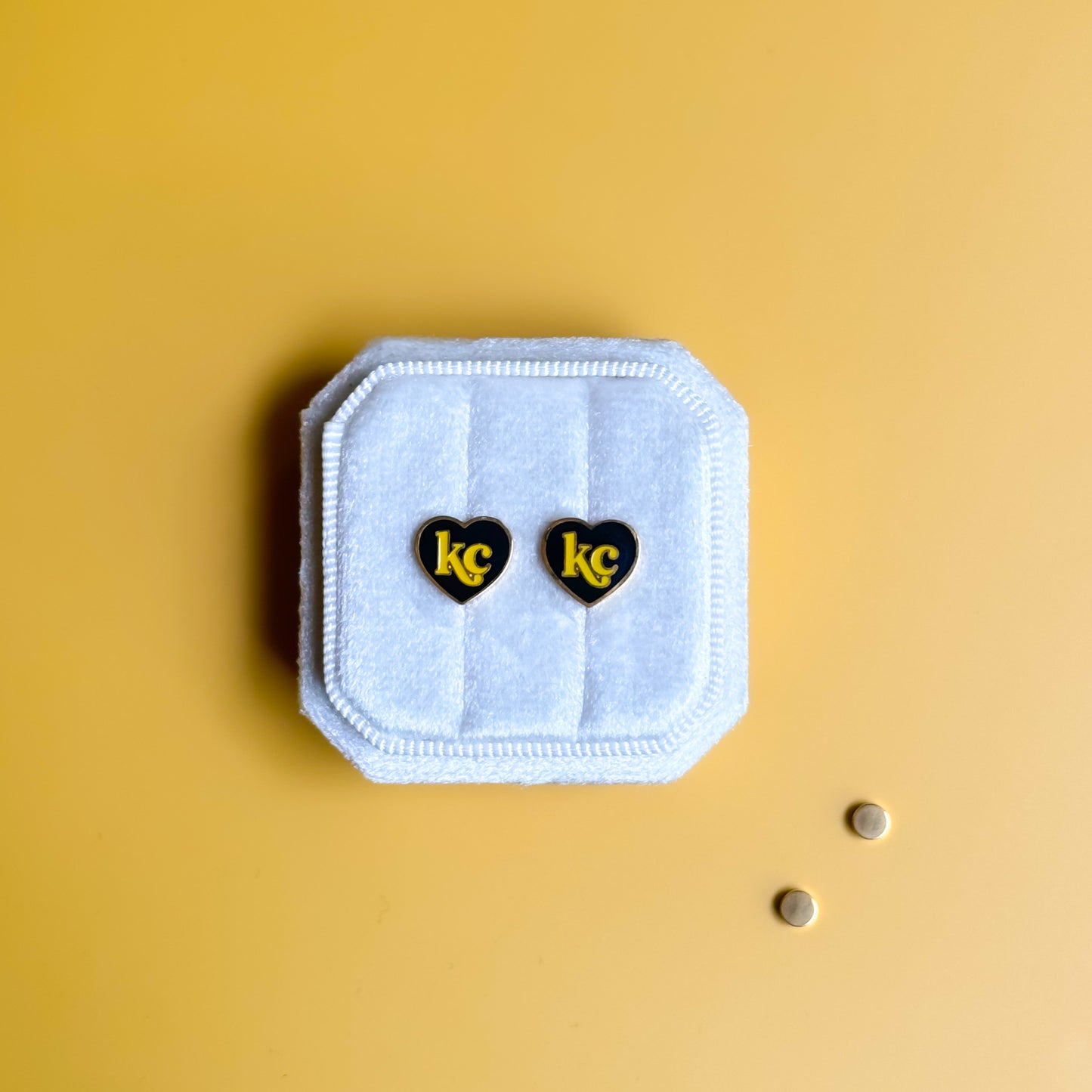 Tiger KC Heart Stud Earrings