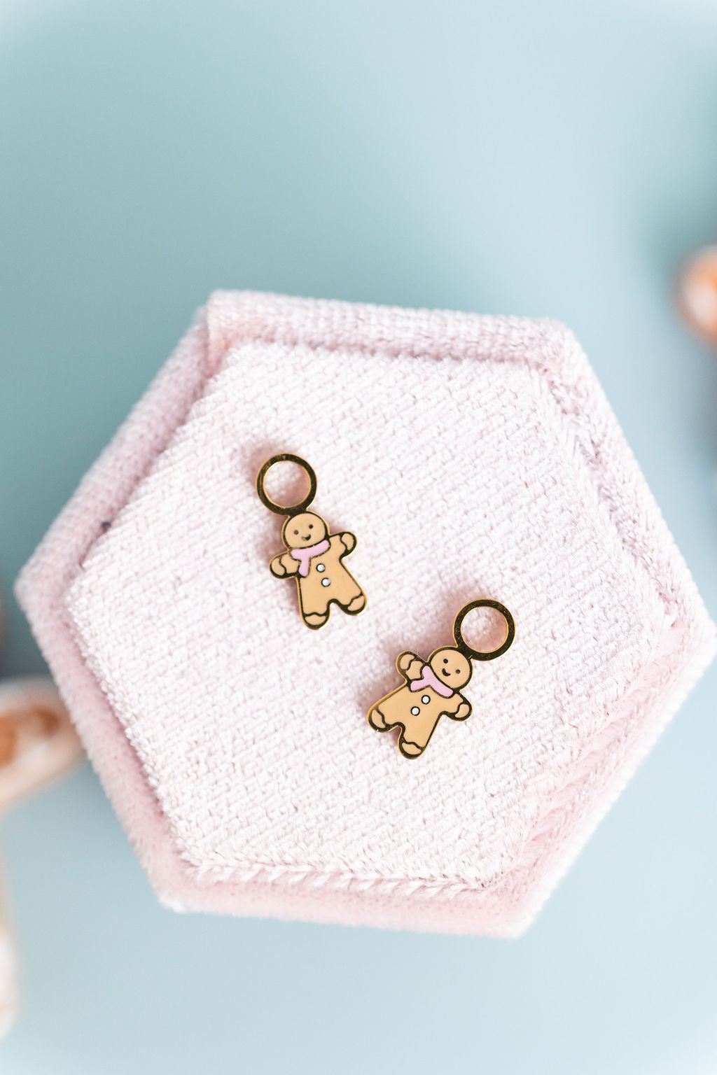 Gingerbread Huggie Charms