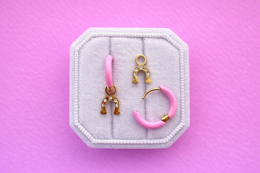 Horseshoe Huggie Charms