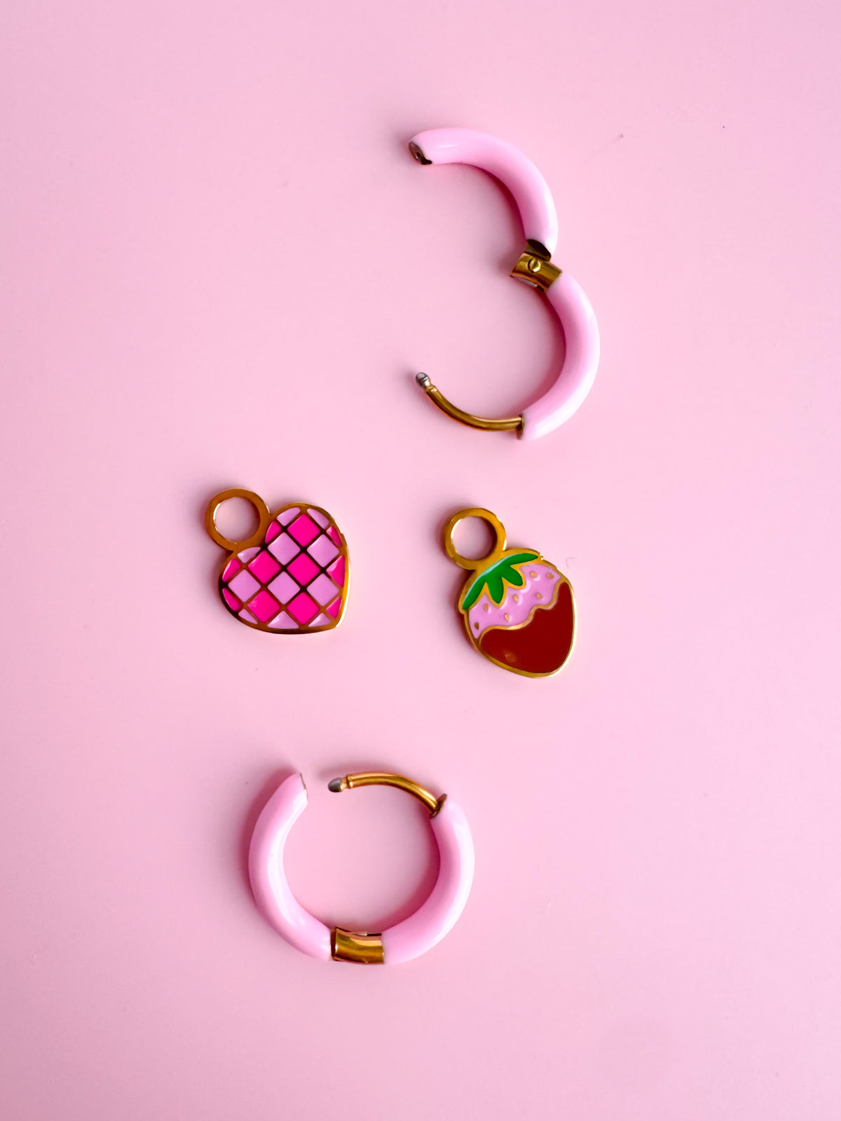 Valentine's Day huggie charms set with pink checkered hearts