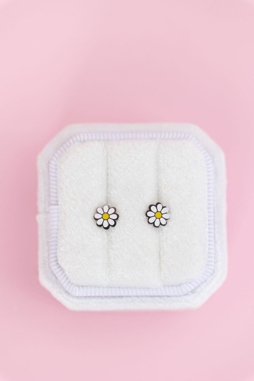 Silver Daisy Stud Earrings