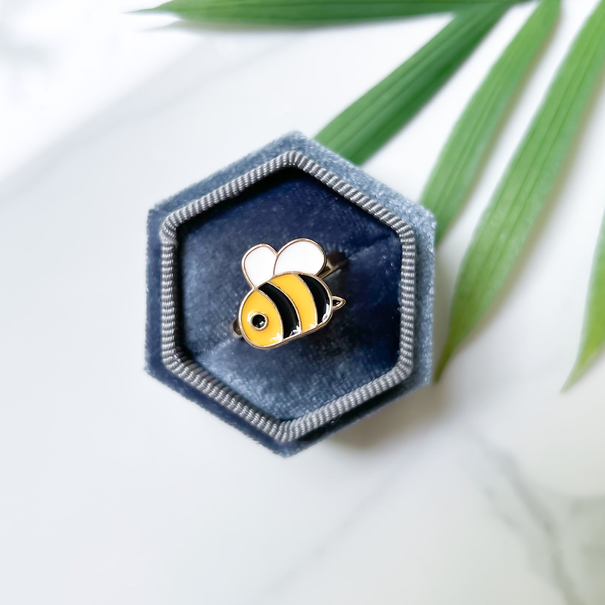 Fidget spinner anti anxiety stress relief ADHD rings in bumble bee design